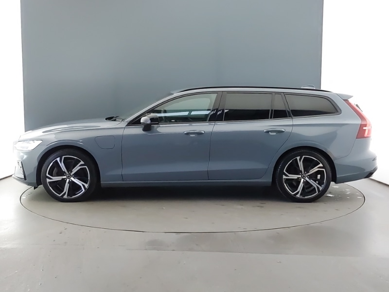 Used Volvo V60 2022 for sale - 77035389: Photo 4