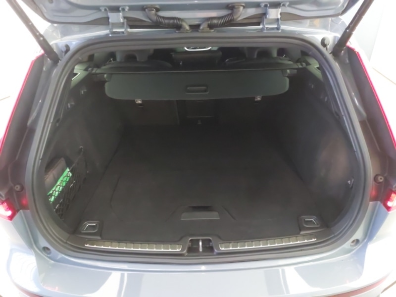 Used Volvo V60 2022 for sale - 77035389: Photo 8