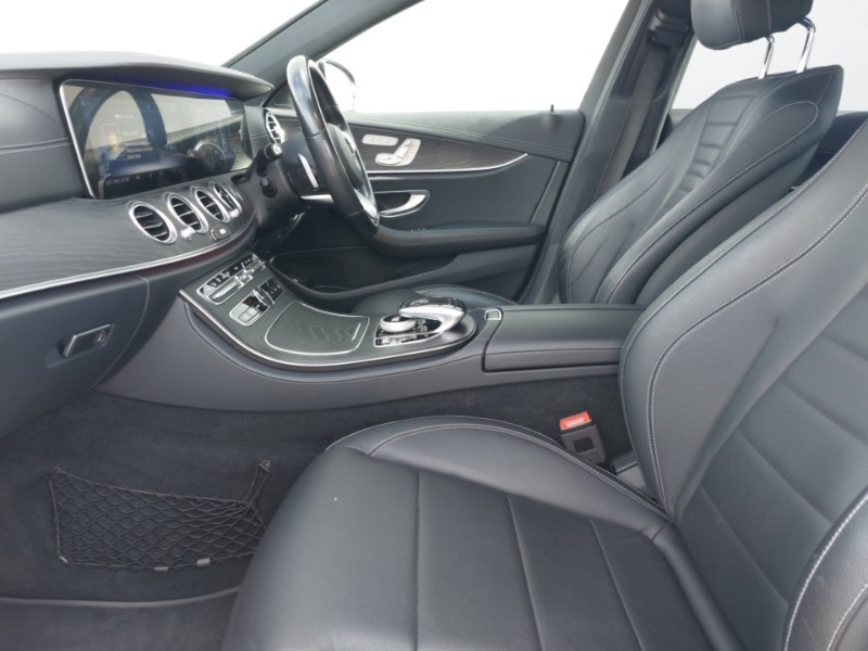 Used Mercedes-Benz E Class 2020 for sale - 77142250: Photo 5