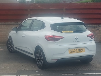 Used Renault Clio 2023 for sale - 79516594: Photo