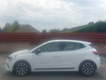 Used Renault Clio 2023 for sale - 79516594: Photo