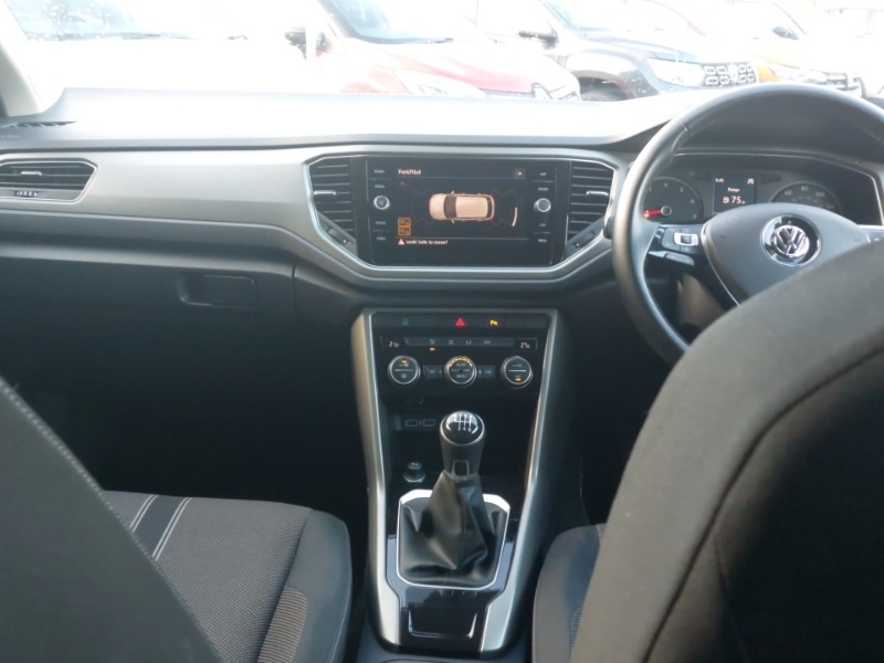 Used Volkswagen T-Roc 2020 for sale - 77480510: Photo 2