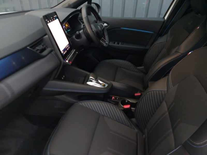 Used Renault Captur 2024 for sale - 76497840: Photo 5