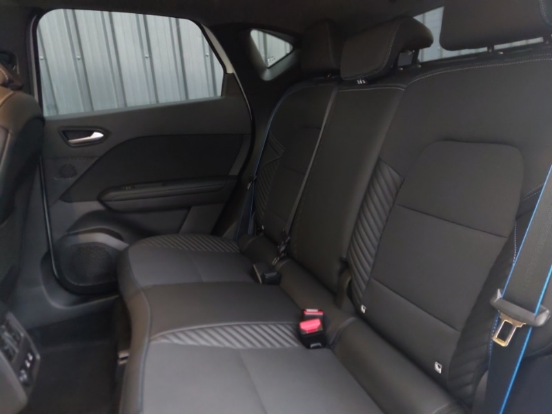 Used Renault Captur 2024 for sale - 76497840: Photo 6