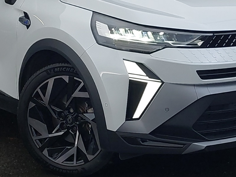 Used Renault Captur 2024 for sale - 76497840: Photo 9