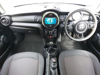 Used MINI Hatch 2019 for sale - 75668526: Photo
