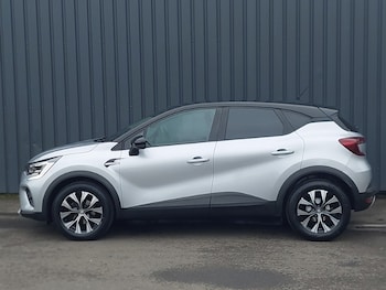 Used Renault Captur 2022 for sale - 77923478: Photo