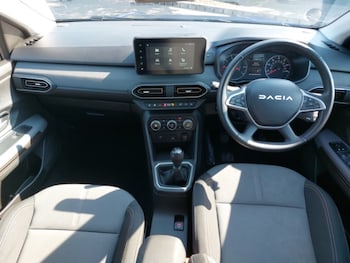 Used Dacia Sandero Stepway 2024 for sale - 78660380: Photo