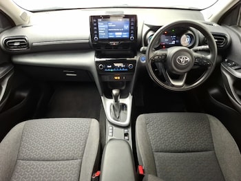 Used Toyota Yaris Cross 2023 for sale - 78515877: Photo