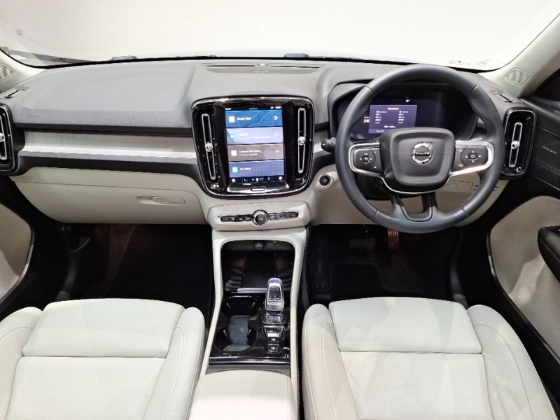 Used Volvo XC40 2024 for sale - 76353775: Photo 2