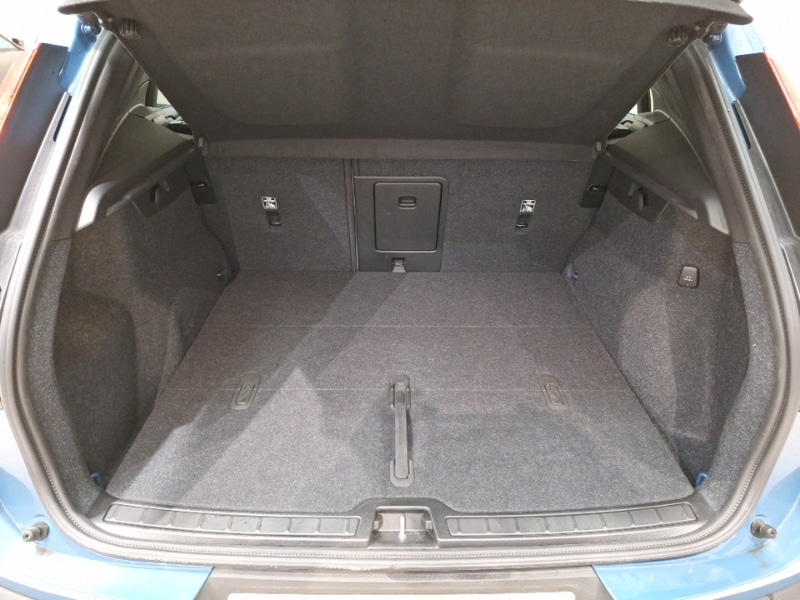 Used Volvo XC40 2024 for sale - 76353775: Photo 8