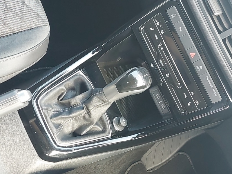 Used Volkswagen T-Cross 2024 for sale - 77228995: Photo 11