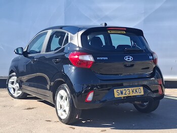 Used Hyundai i10 2023 for sale - 78428839: Photo