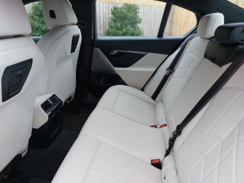 Used BMW i5 2023 for sale - 77924445: Photo 12