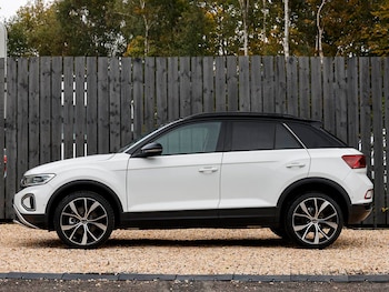 Used Volkswagen T-Roc 2025 for sale - 77160479: Photo