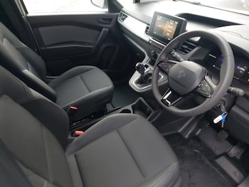 Used Renault Kangoo 2025 for sale - 77150636: Photo