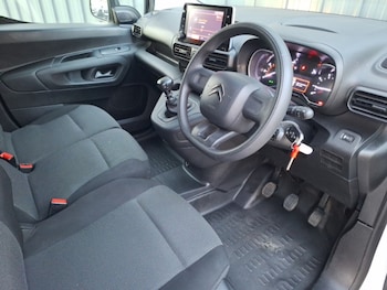 Used Citroen Berlingo 2023 for sale - 76207929: Photo