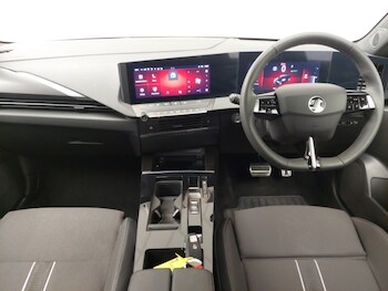 Used Vauxhall Astra 2024 for sale - 77343631: Photo