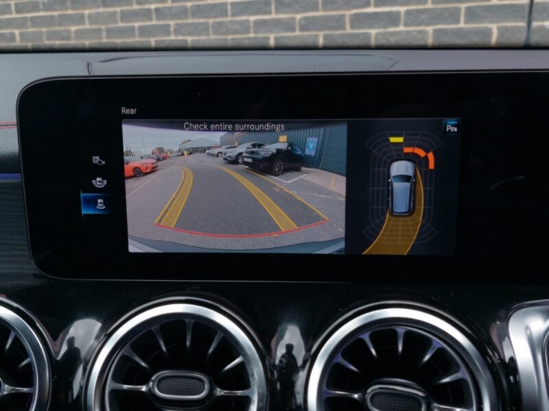 Used Mercedes-Benz EQB 2022 for sale - 76770530: Photo 11