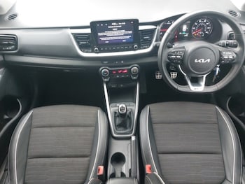 Used Kia Stonic 2023 for sale - 78770875: Photo