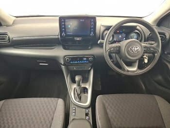 Used Toyota Yaris 2024 for sale - 78817068: Photo