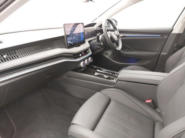Used Skoda Superb 2024 for sale - 76233200: Photo 5