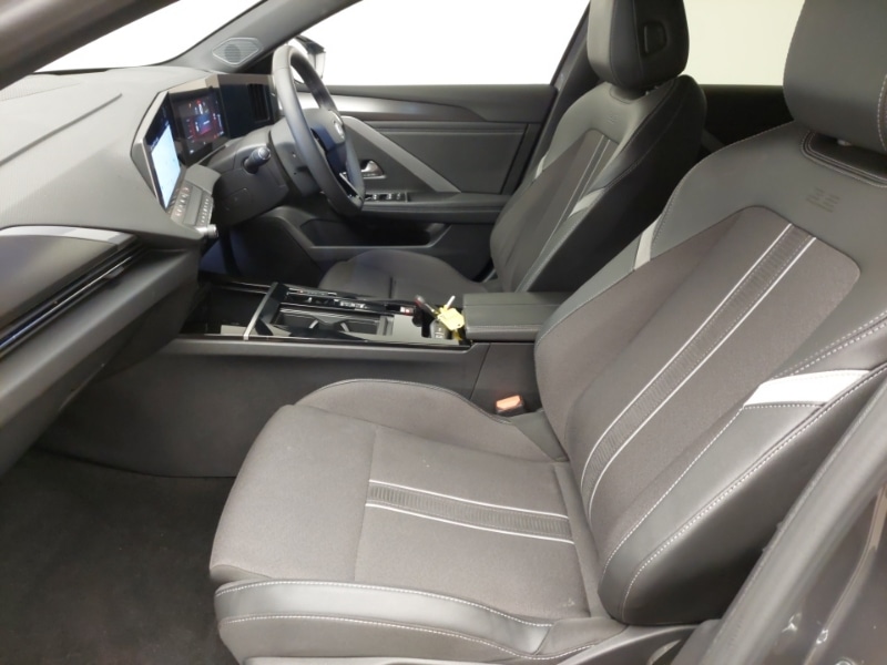 Used Vauxhall Astra 2024 for sale - 76630974: Photo 5