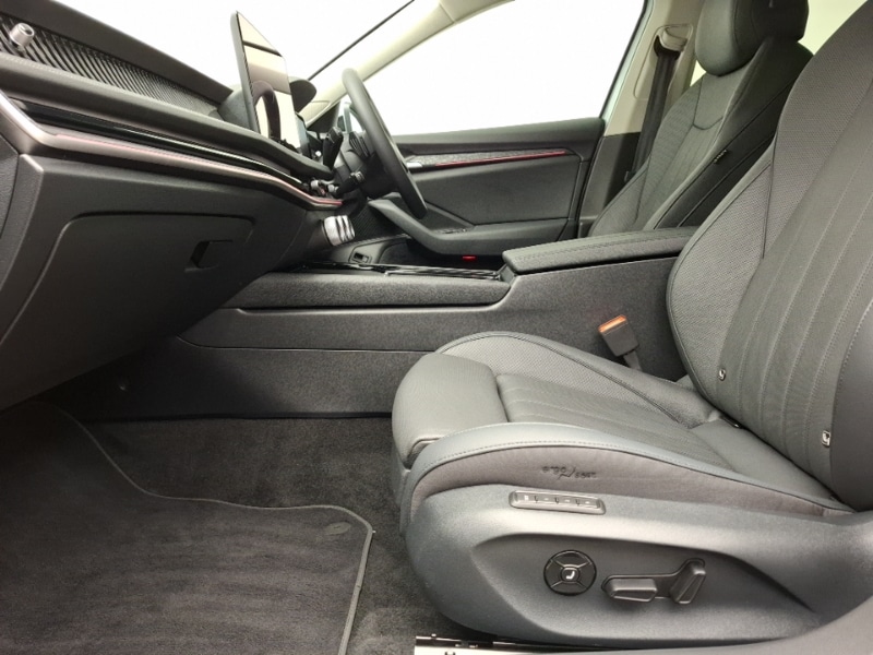 Used Skoda Superb 2024 for sale - 76347471: Photo 5