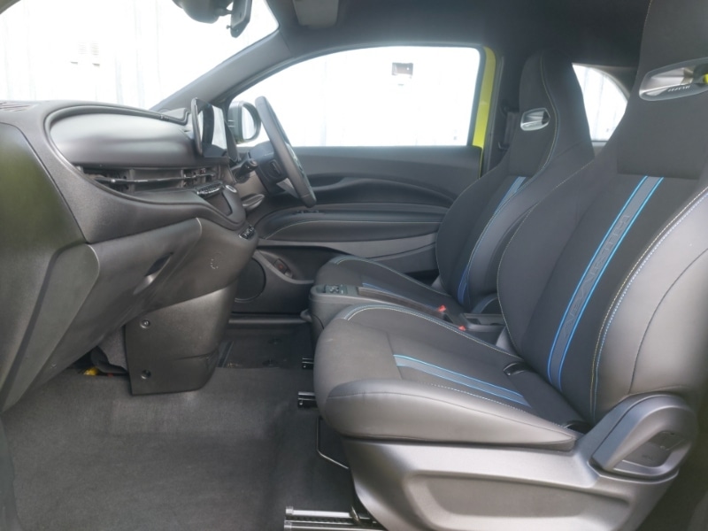 Used Abarth 500 2025 for sale - 76708920: Photo 5