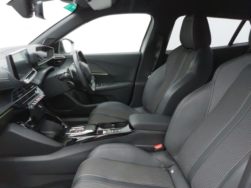 Used Peugeot 2008 2023 for sale - 76885703: Photo 5