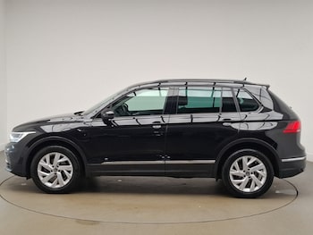 Used Volkswagen Tiguan 2023 for sale - 78872602: Photo
