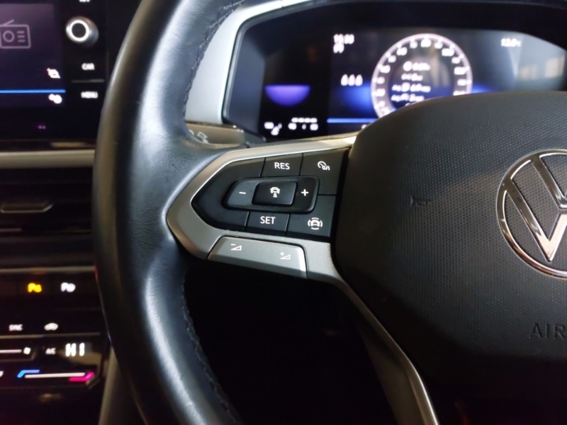 Used Volkswagen T-Roc 2023 for sale - 77695130: Photo 10