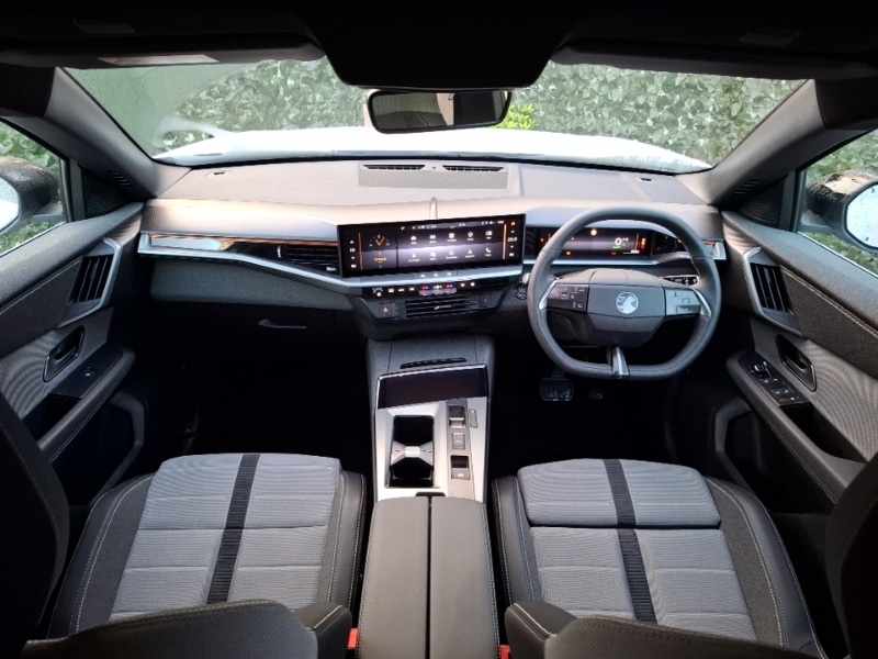 Used Vauxhall Grandland 2025 for sale - 76954945: Photo 2