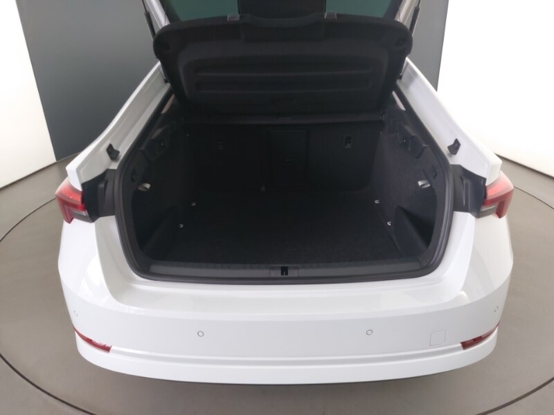 Used Skoda Octavia 2023 for sale - 76526219: Photo 8