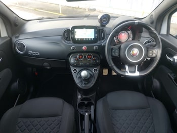 Used Abarth 595 2022 for sale - 76515410: Photo