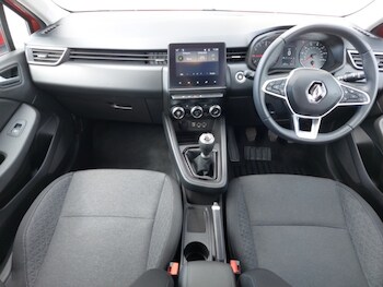 Used Renault Clio 2021 for sale - 78848141: Photo