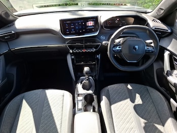 Used Peugeot 2008 2024 for sale - 79190943: Photo