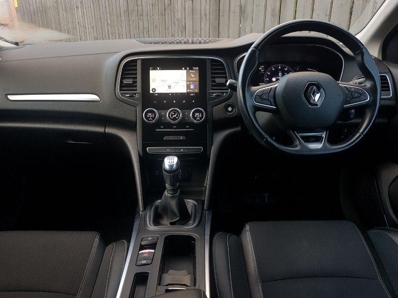 Used Renault Megane 2021 for sale - 77298811: Photo 2