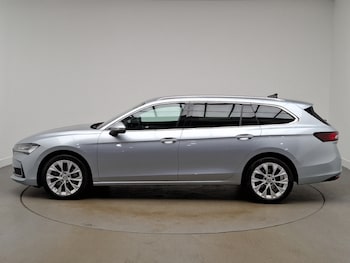 Used Skoda Superb 2024 for sale - 75734607: Photo