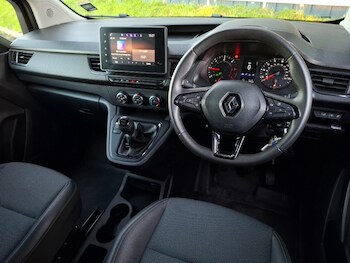 Used Renault Kangoo 2024 for sale - 76606528: Photo