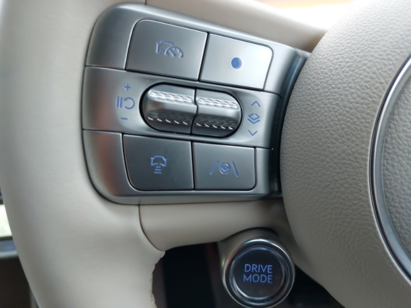 Used Genesis GV60 2023 for sale - 76560781: Photo 12