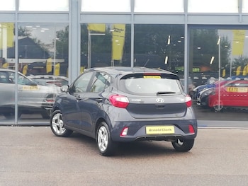 Used Hyundai i10 2022 for sale - 75476828: Photo