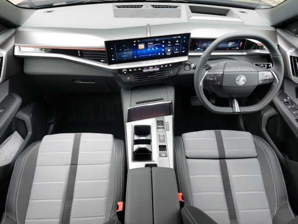 Used Vauxhall Grandland 2025 for sale - 76220998: Photo 2