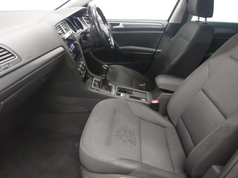 Used Volkswagen Golf 2019 for sale - 76714003: Photo 5