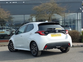 Used Toyota Yaris 2023 for sale - 77948215: Photo