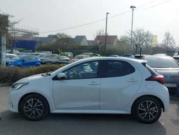 Used Toyota Yaris 2023 for sale - 77948215: Photo