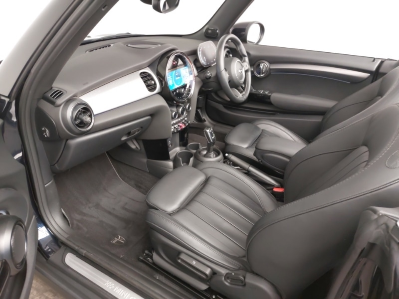 Used MINI Convertible 2023 for sale - 77597533: Photo 7