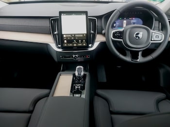 Used Volvo XC90 2025 for sale - 77150676: Photo