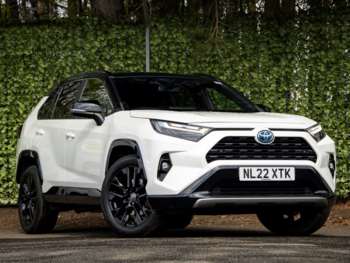 2022 - 2.5 VVT-i Hybrid Dynamic 5dr CVT