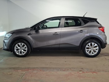 Used Renault Captur 2022 for sale - 79382303: Photo